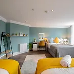Ferienhaus Large Group House -Temple Bar 2 Min Dublin