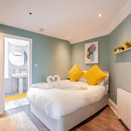 The Yellow Door By Shortstays Tatil Evi *