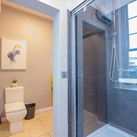 The Yellow Door By Shortstays Tatil Evi