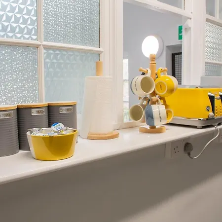 The Yellow Door By Shortstays Tatil Evi Dublin