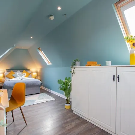 The Yellow Door By Shortstays * Dublin