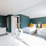 Large Group House -Temple Bar 2 Min