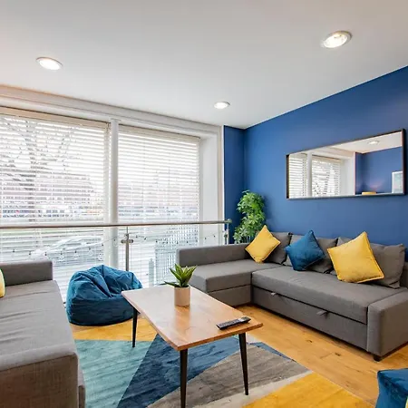 The Yellow Door By Shortstays