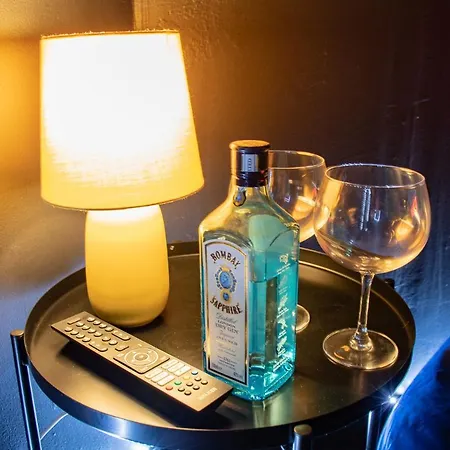 Large Group House -temple Bar 2 Min