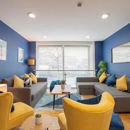 The Yellow Door By Shortstays