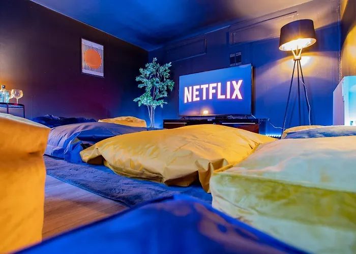 The Yellow Door By Shortstays *