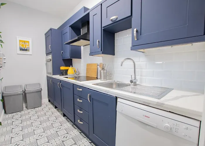 The Yellow Door By Shortstays * Dublino