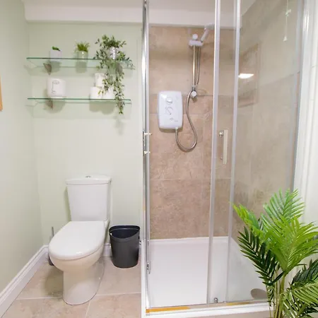 The Yellow Door By Shortstays *