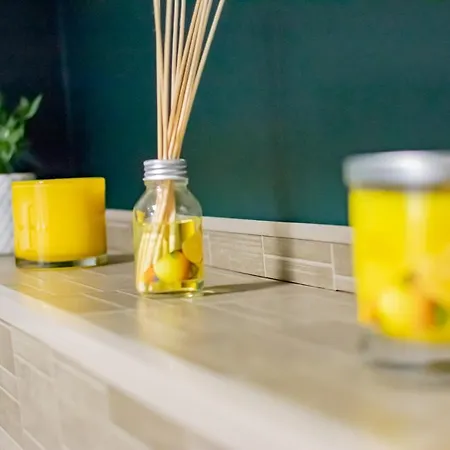 The Yellow Door By Shortstays Дом отдыха