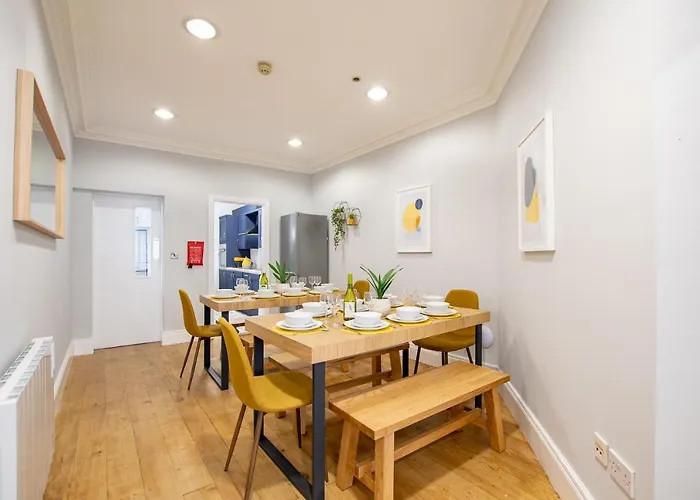 Casa vacanze The Yellow Door By Shortstays