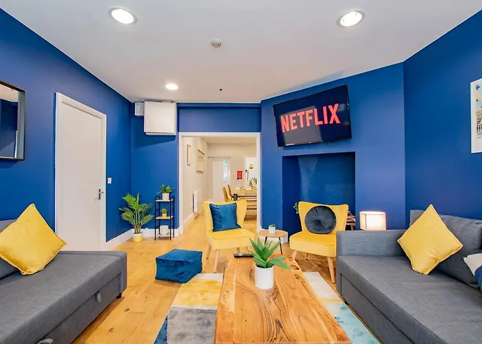 The Yellow Door By Shortstays Сasa de vacaciones