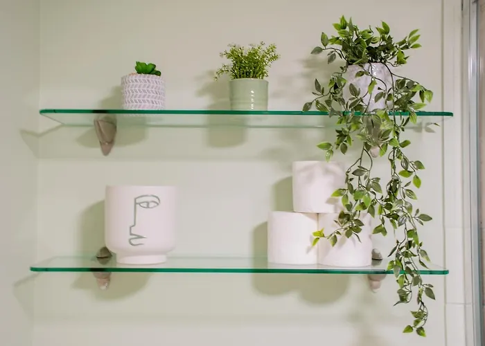 The Yellow Door By Shortstays Сasa de vacaciones